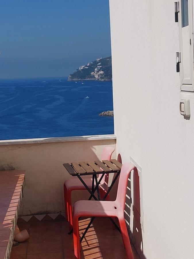 La Stanza Sul Porto Di Amalfi Camera Piccina Piccina Con Bagno Privato E Terrazzino Vista Mare Exteriör bild
