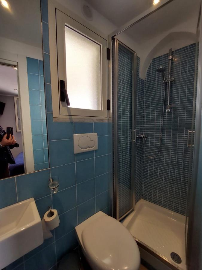 La Stanza Sul Porto Di Amalfi Camera Piccina Piccina Con Bagno Privato E Terrazzino Vista Mare Exteriör bild