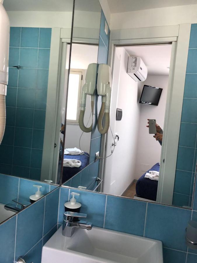 La Stanza Sul Porto Di Amalfi Camera Piccina Piccina Con Bagno Privato E Terrazzino Vista Mare Exteriör bild