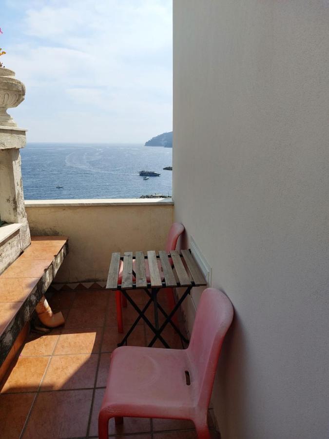 La Stanza Sul Porto Di Amalfi Camera Piccina Piccina Con Bagno Privato E Terrazzino Vista Mare Exteriör bild