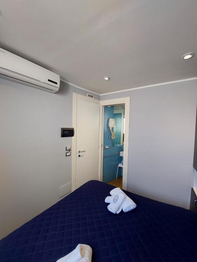 La Stanza Sul Porto Di Amalfi Camera Piccina Piccina Con Bagno Privato E Terrazzino Vista Mare Exteriör bild