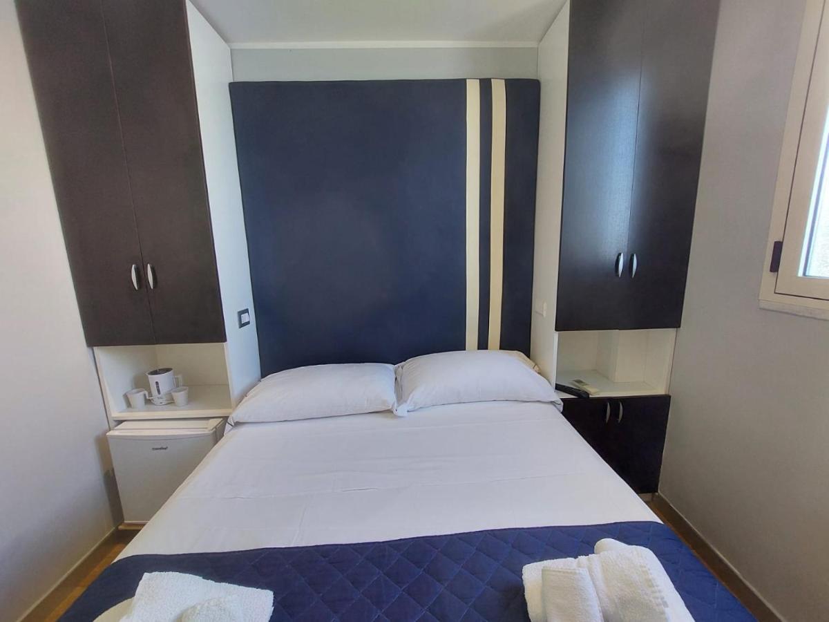 La Stanza Sul Porto Di Amalfi Camera Piccina Piccina Con Bagno Privato E Terrazzino Vista Mare Exteriör bild